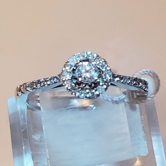 Jewelry - Brand  new beautiful diamond 14K  white gold ring